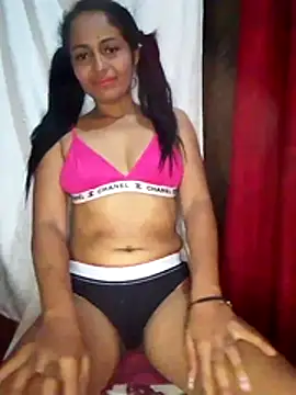 Snapshot of Lia_Phone_ chatting on 06/23/26, 05:38 Lia Phone online show from 06/23/26, 05:38