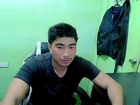 Snapshot of Hunkfireman chatting on 05/26/26, 12:31 Hunkfireman online show from 05/26/26, 12:31