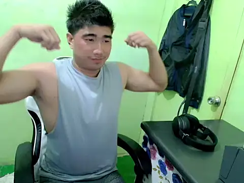 Snapshot of Hunkfireman chatting on 05/23/26, 12:53 Hunkfireman online show from 05/23/26, 12:53