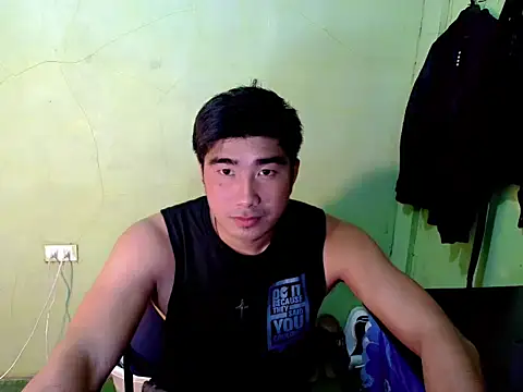 Snapshot of Hunkfireman chatting on 04/07/26, 12:34 Hunkfireman online show from 04/07/26, 12:34