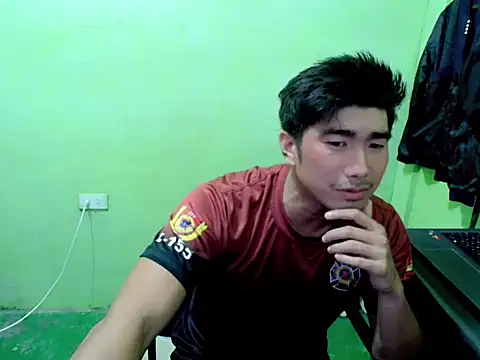 Snapshot of Hunkfireman chatting on 04/13/26, 01:31 Hunkfireman online show from 04/13/26, 01:31