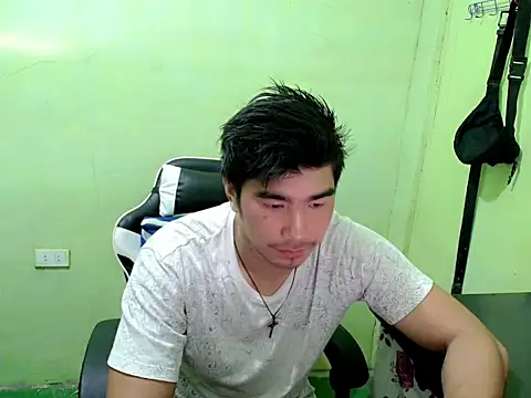 Snapshot of Hunkfireman chatting on 06/18/26, 11:32 Hunkfireman online show from 06/18/26, 11:32