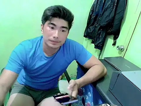 Snapshot of Hunkfireman chatting on 04/11/26, 04:09 Hunkfireman online show from 04/11/26, 04:09