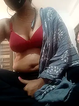 Snapshot of SWEETI_HORNY50 chatting on 04/07/26, 10:39 SWEETI HORNY50 online show from 04/07/26, 10:39