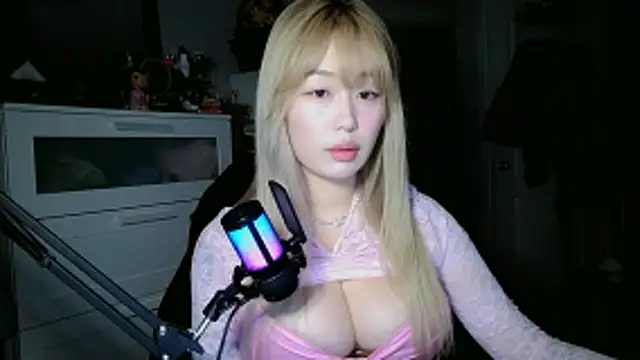 obeycarrienoona online show from 04/08/26, 12:23