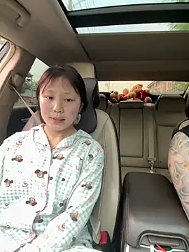 L7D8521 online show from 04/14/26, 09:58