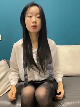 Snapshot of ZHJKS9988 chatting on 04/08/26, 02:13 ZHJKS9988 online show from 04/08/26, 02:13