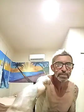 chris-sbh11 online show from 04/26/26, 01:03