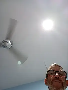 chris-sbh11 online show from 04/03/26, 06:09