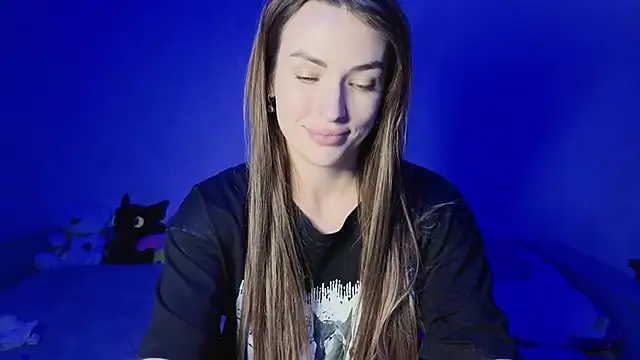 Kira  love1 online show from 05/05/26, 07:39