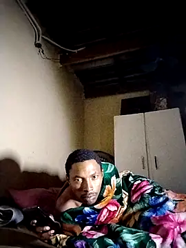 Snapshot of alphamale25 chatting on 04/08/26, 11:06 alphamale25 online show from 04/08/26, 11:06