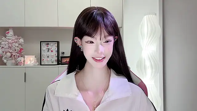 -Moonshine online show from 04/09/26, 10:21