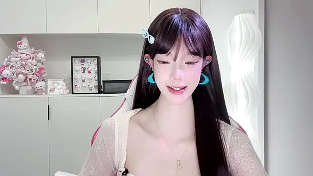 -Moonshine online show from 04/10/26, 10:00