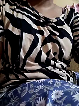 Hot-Kareena online show from 04/13/26, 06:45