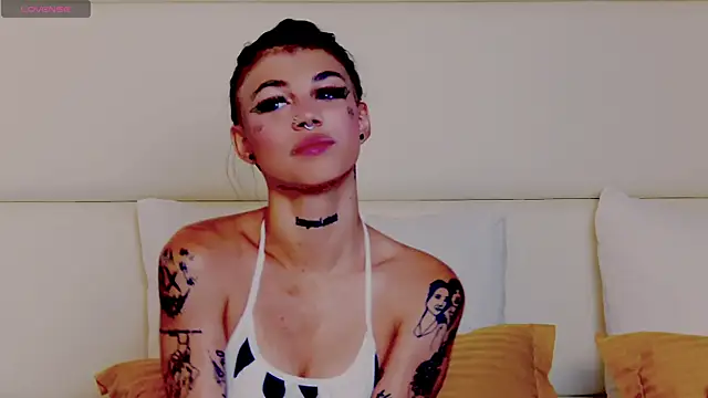 Snapshot of YasminnStorm chatting on 07/09/26, 06:47 YasminnStorm online show from 07/09/26, 06:47