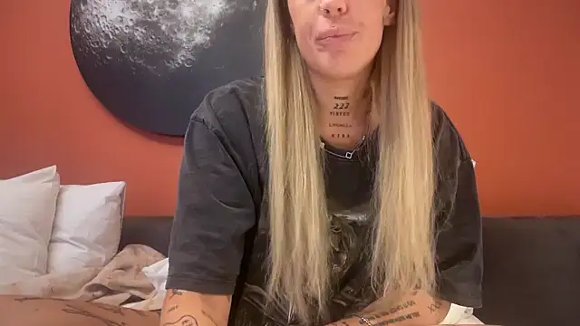 Snapshot of jesswilde_xo chatting on 07/21/26, 10:38 jesswilde xo online show from 07/21/26, 10:38