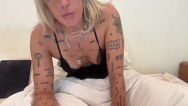 Snapshot of jesswilde_xo chatting on 05/19/26, 07:59 jesswilde xo online show from 05/19/26, 07:59
