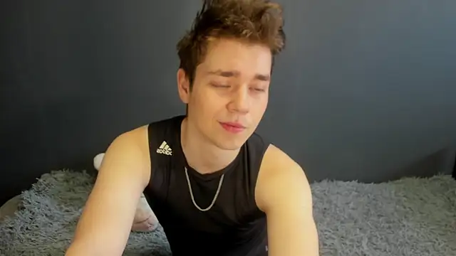 Snapshot of zeriax chatting on 04/13/26, 02:48 zeriax online show from 04/13/26, 02:48