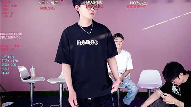 w-lucky02 online show from 05/10/26, 10:19