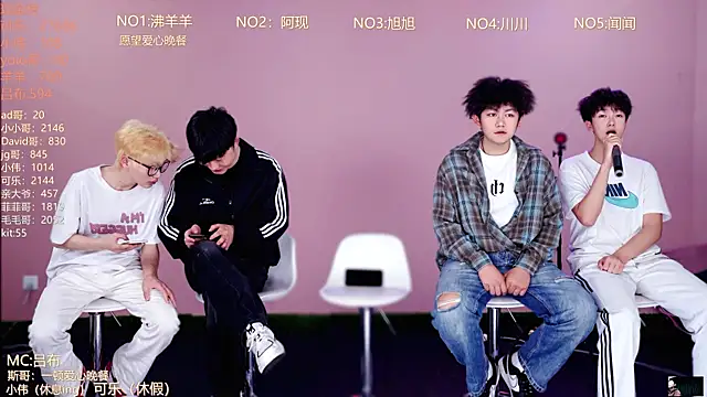 Snapshot of w-lucky02 chatting on 04/05/26, 10:22 w-lucky02 online show from 04/05/26, 10:22