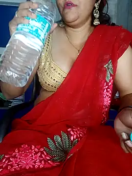 Snapshot of Riyashrma001 chatting on 04/09/26, 03:51 Riyashrma001 online show from 04/09/26, 03:51