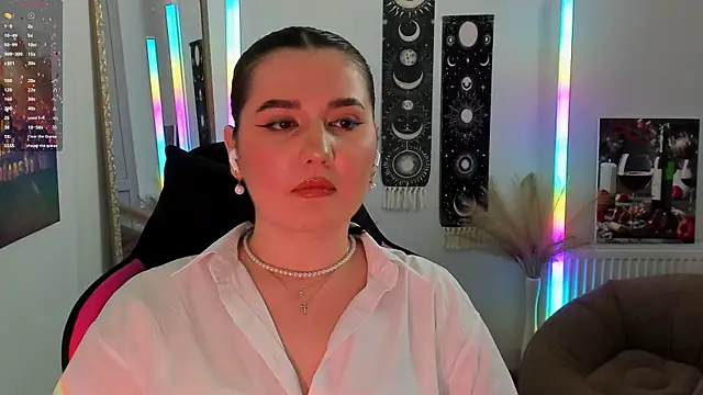 SourCherry   online show from 05/19/26, 11:39