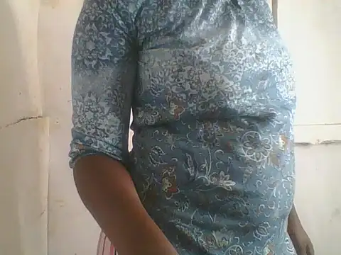 Luluza1 online show from 04/07/26, 02:19