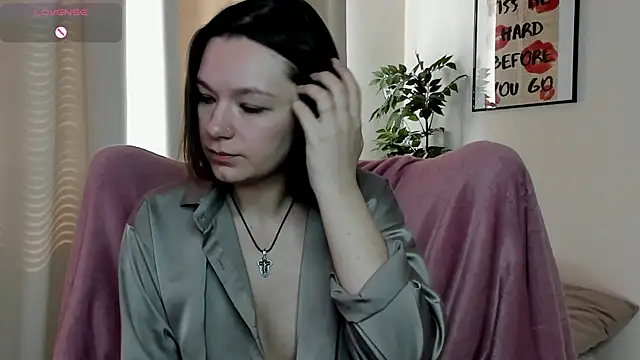 kirarogersss online show from 04/11/26, 07:16