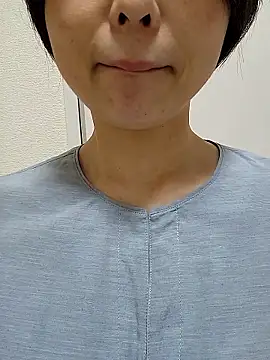 Snapshot of xx_Honoka_xx chatting on 04/15/26, 12:49 xx Honoka xx online show from 04/15/26, 12:49