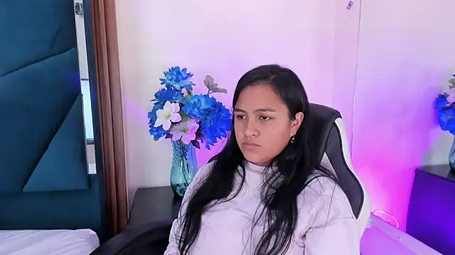 Snapshot of AprilMiiller chatting on 05/28/26, 01:39 AprilMiiller online show from 05/28/26, 01:39