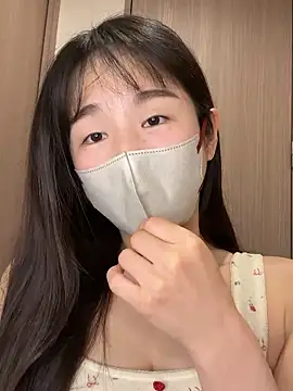 Snapshot of Hinako_0012 chatting on 04/16/26, 02:07 Hinako 0012 online show from 04/16/26, 02:07