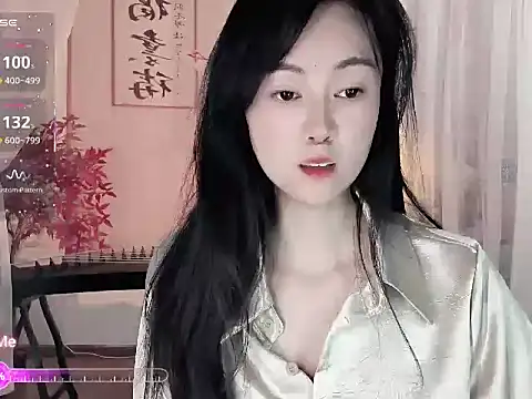 Snapshot of noomi-1111 chatting on 04/07/26, 02:35 noomi-1111 online show from 04/07/26, 02:35