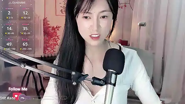 Snapshot of noomi-1111 chatting on 05/10/26, 02:08 noomi-1111 online show from 05/10/26, 02:08