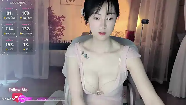 Snapshot of noomi-1111 chatting on 05/21/26, 05:27 noomi-1111 online show from 05/21/26, 05:27