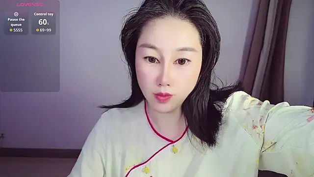 Snapshot of Eva-000 chatting on 06/19/26, 10:36 Eva-000 online show from 06/19/26, 10:36