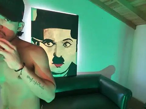 Cuteathleticboys online show from 04/07/26, 08:54