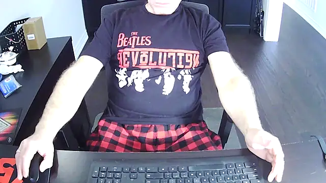 Snapshot of Shalun2000 chatting on 04/11/26, 03:16 Shalun2000 online show from 04/11/26, 03:16