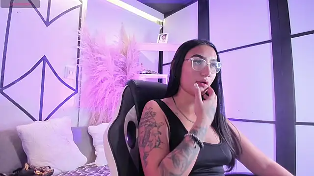 KendallMeyers online show from 04/12/26, 04:49