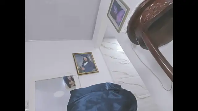 amazing vivi online show from 05/05/26, 03:42