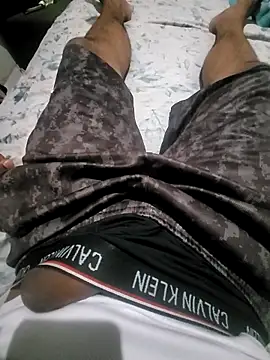 Snapshot of morenocomedor0 chatting on 04/04/26, 11:17 morenocomedor0 online show from 04/04/26, 11:17