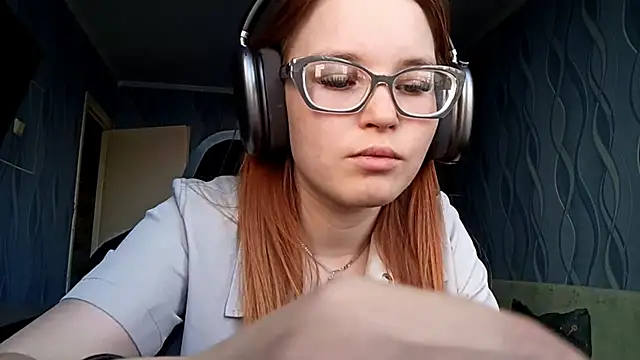 Sheriscute online show from 04/17/26, 01:03