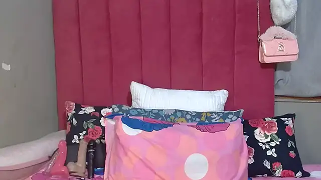 PinkyxGodess online show from 06/16/26, 05:40
