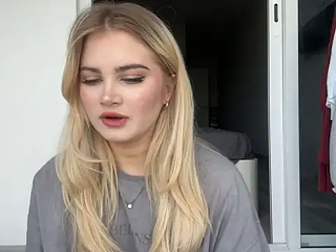 Snapshot of kirtova_ chatting on 06/01/26, 11:54 kirtova online show from 06/01/26, 11:54