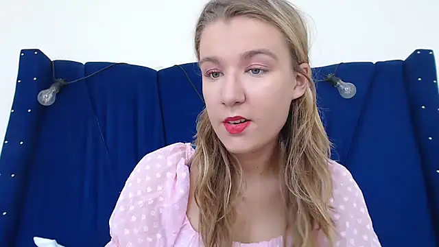Yennyloves online show from 05/31/26, 02:01
