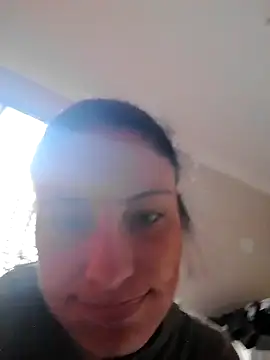 Snapshot of Hildaqii chatting on 06/27/26, 01:39 Hildaqii online show from 06/27/26, 01:39