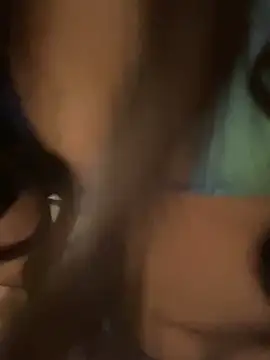 Snapshot of Saricol_sexy1_squirt chatting on 04/14/26, 06:02 Saricol sexy1 squirt online show from 04/14/26, 06:02