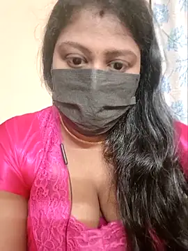 Romantic Woman online show from 04/18/26, 02:08