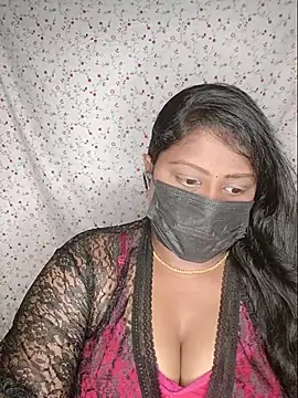 Snapshot of Romantic_Woman chatting on 07/16/26, 07:44 Romantic Woman online show from 07/16/26, 07:44