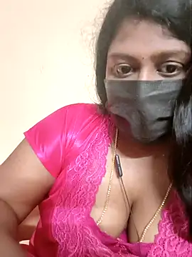 Romantic Woman online show from 04/18/26, 07:58