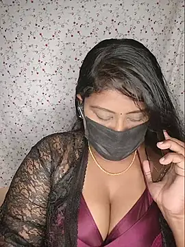 Snapshot of Romantic_Woman chatting on 07/01/26, 05:57 Romantic Woman online show from 07/01/26, 05:57